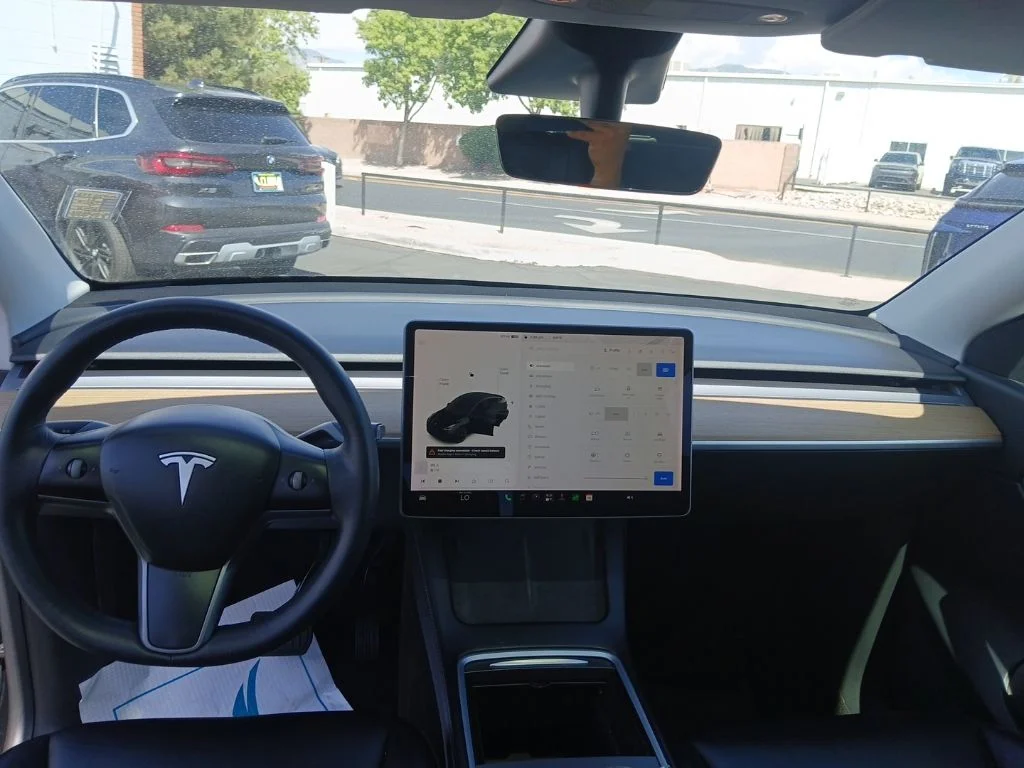 Used 2021 Black Tesla Long Range image 17
