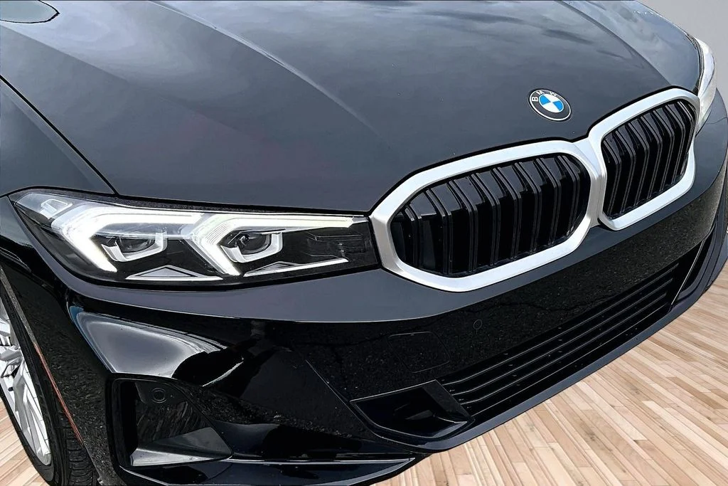 Used 2024 Black BMW 330i image 27