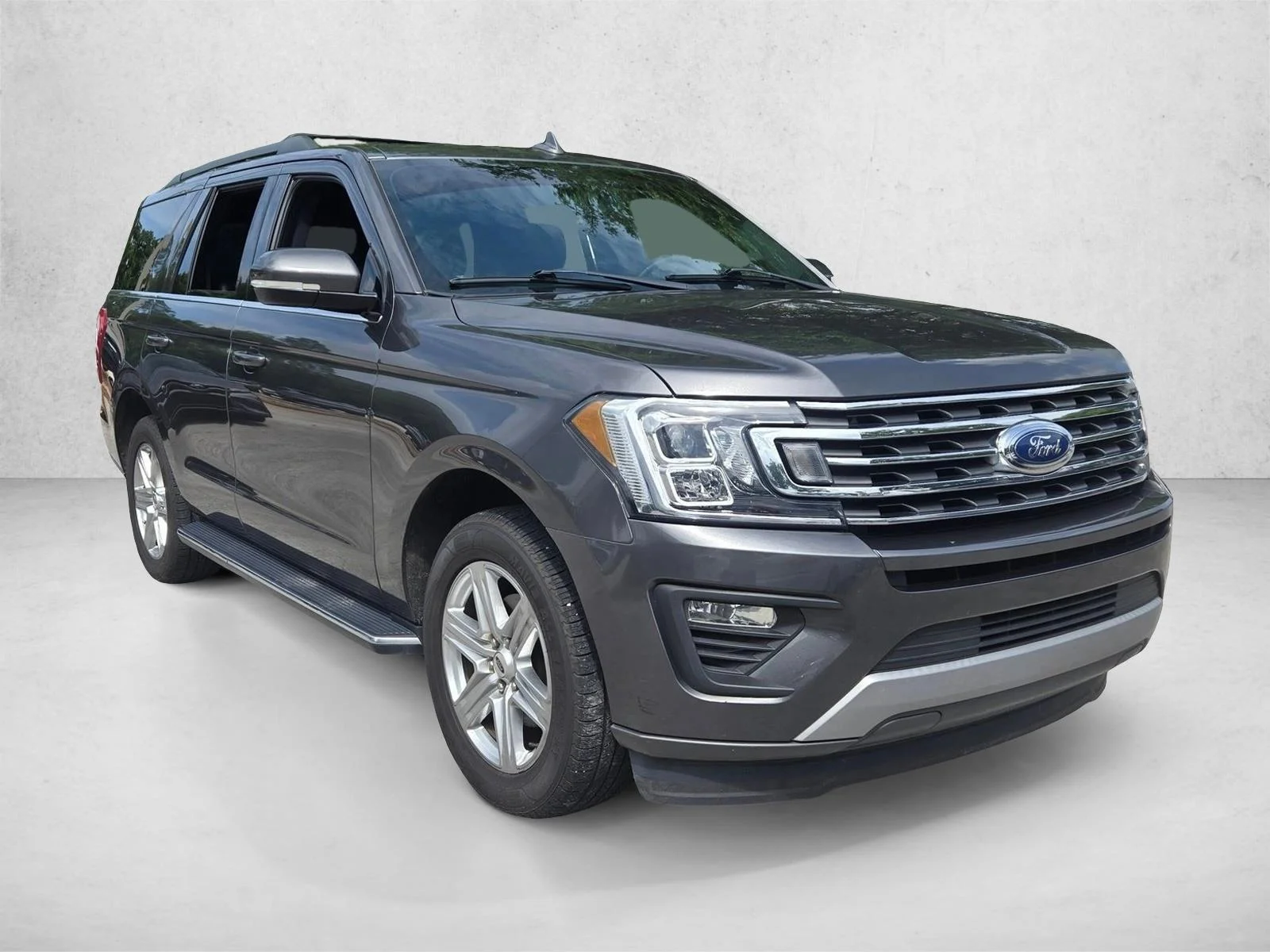 Used 2021 Magnetic Metallic Ford XLT image 3