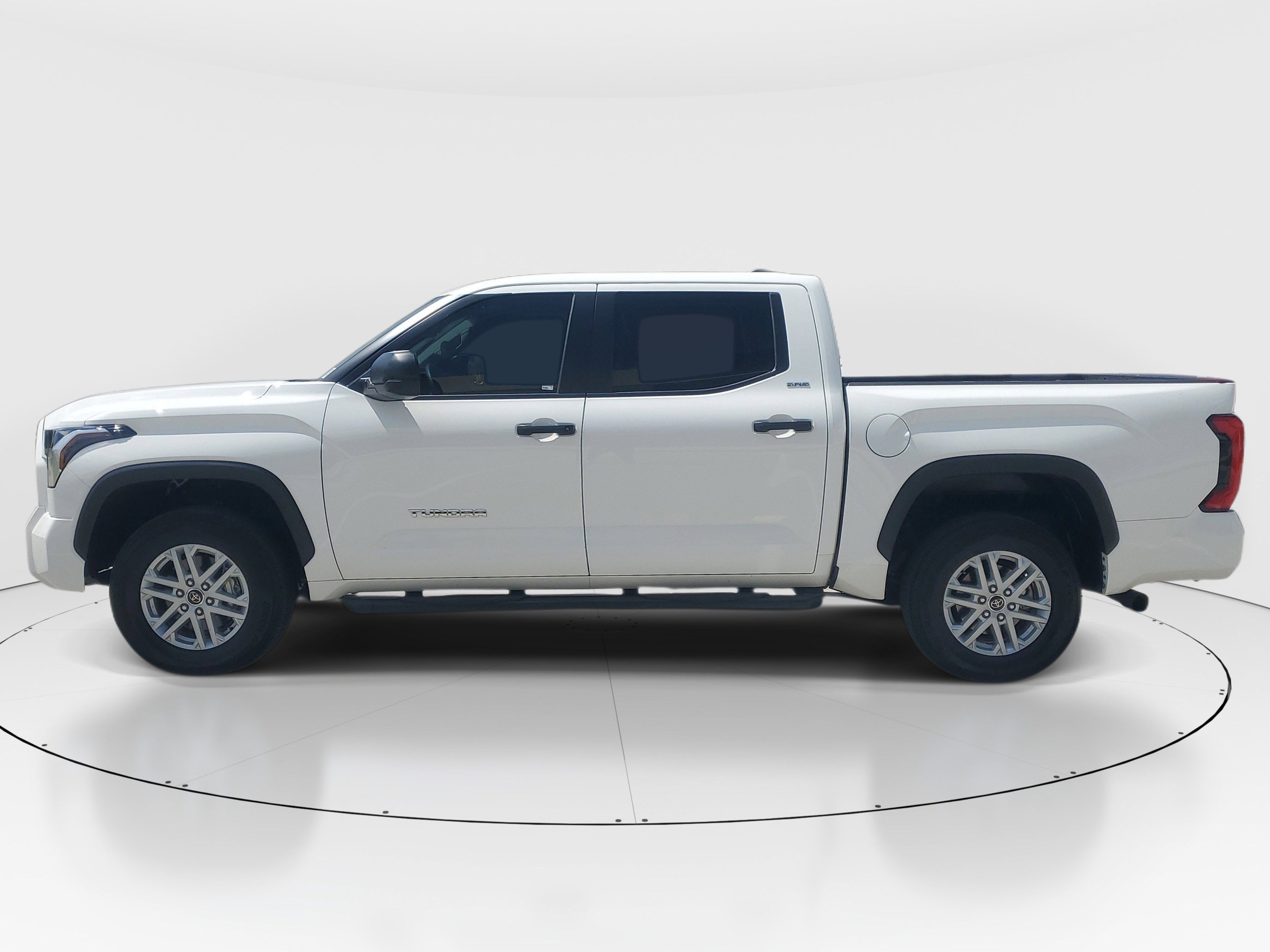 Used 2024 Ice Toyota SR5 image 6
