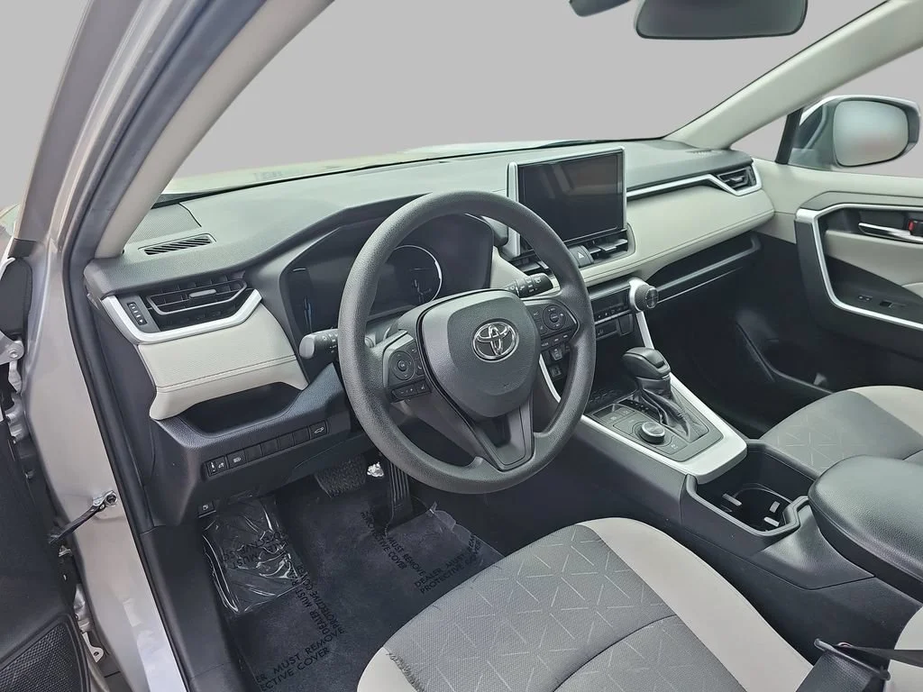 Used 2024 Silver Toyota Hybrid XLE image 21
