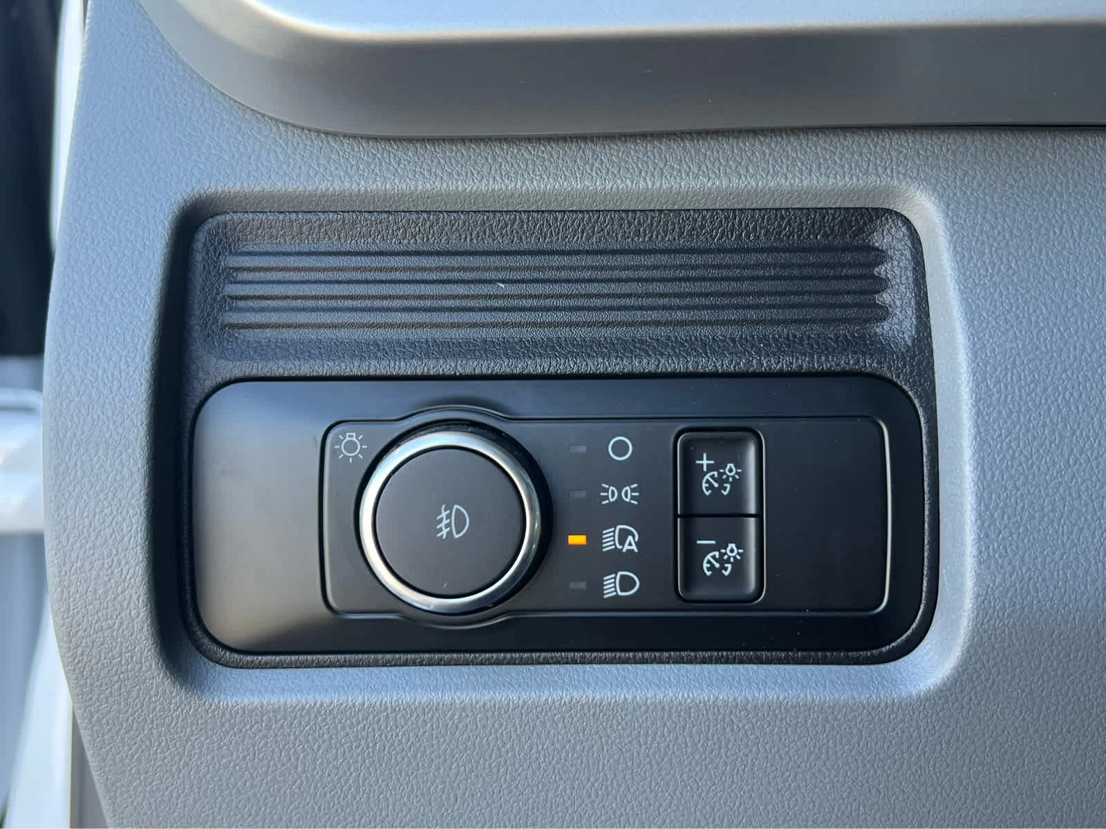 New 2026 Oxford White Ford F-550® XL image 25