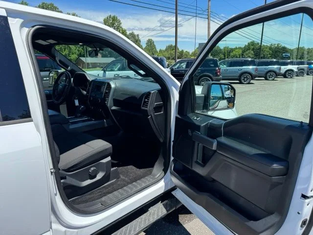 Used 2017 White Ford XLT image 16