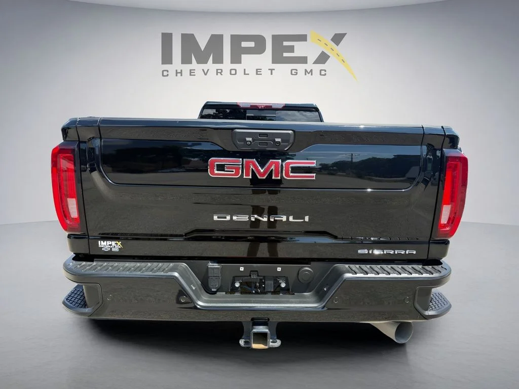 Used 2022 Black GMC Denali image 4