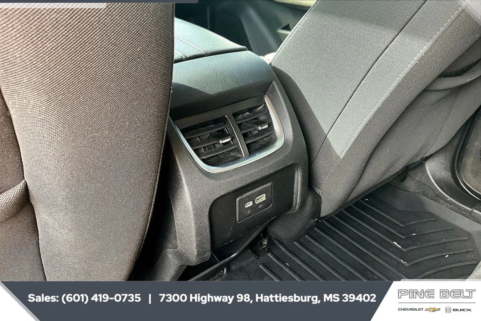 Used 2020 SILVER ICE METALLIC Chevrolet LT image 24