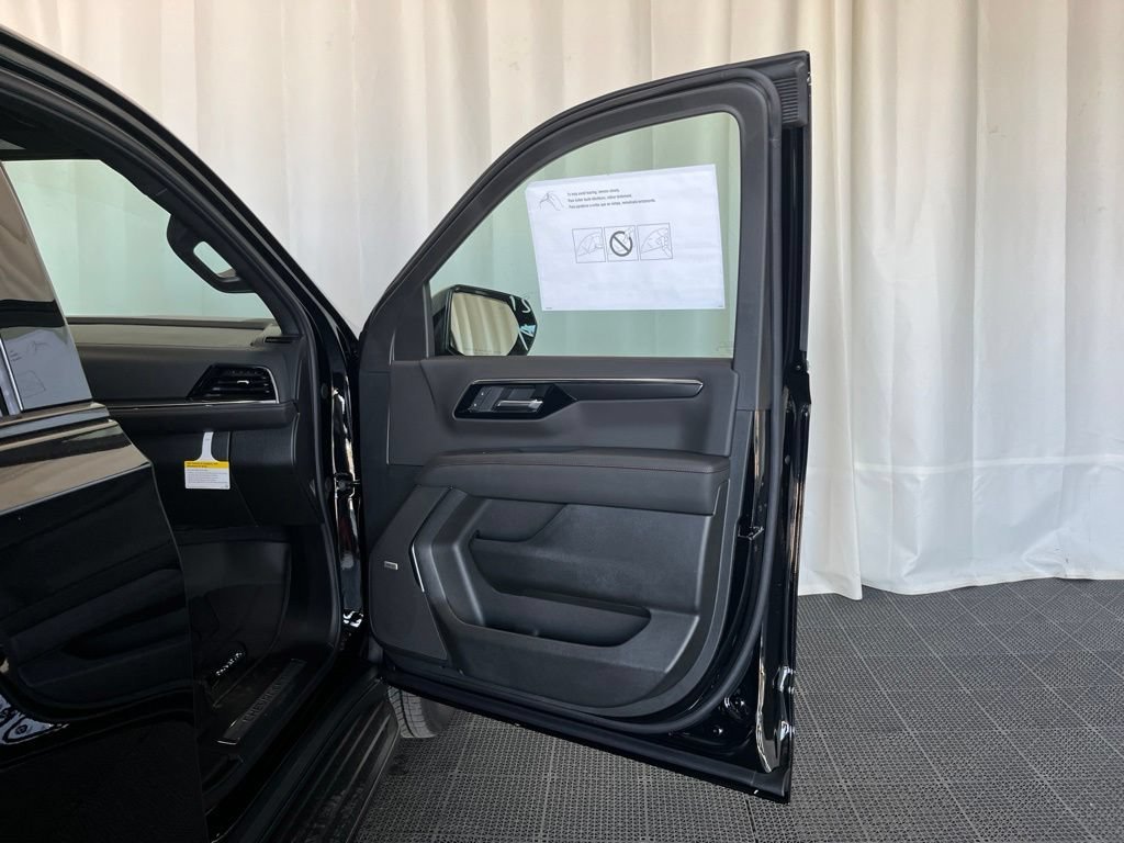 2026 Chevrolet Suburban RST - Photo 18