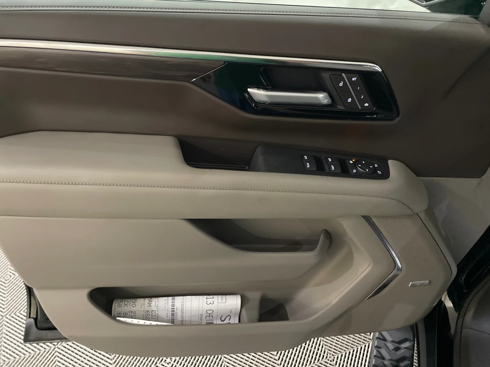 2026 Chevrolet Tahoe Z71 - Photo 12