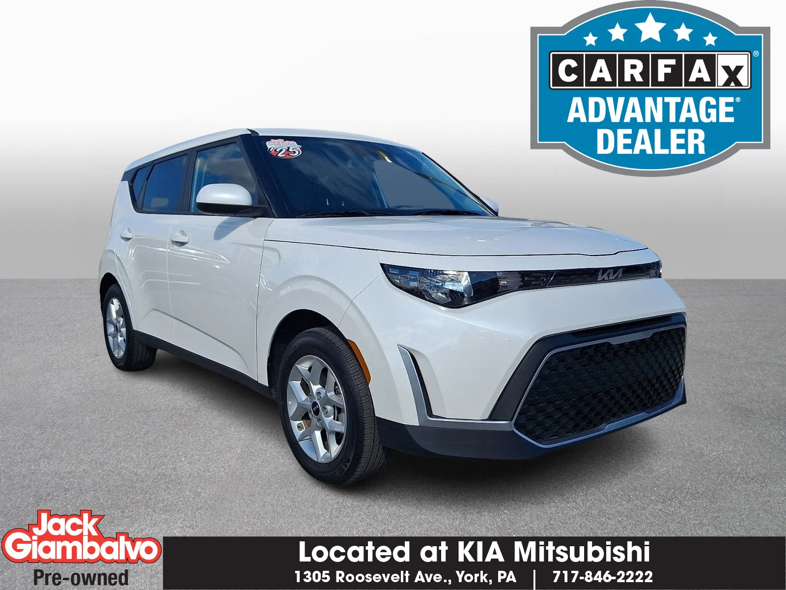 Certified Used 2025 White Kia LX image 1