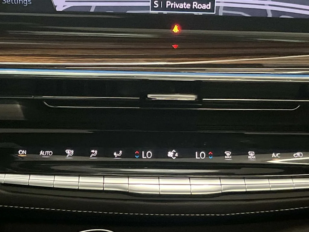Used 2024 Argent Silver Metallic Cadillac Premium Luxury image 22