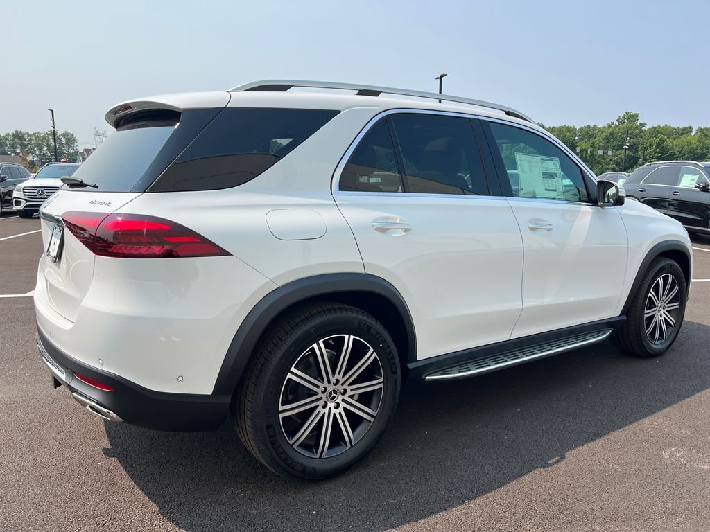 New 2026 MANUFAKTUR Moonlight White Metallic Mercedes-Benz GLE 350 image 8