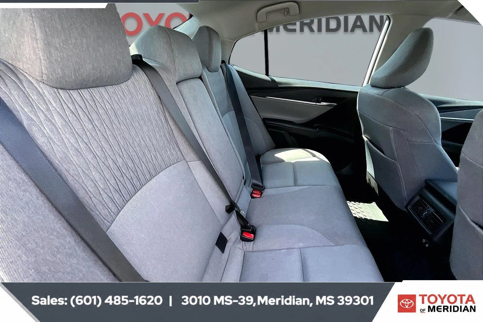 Used 2025 Ice Cap Toyota LE image 20