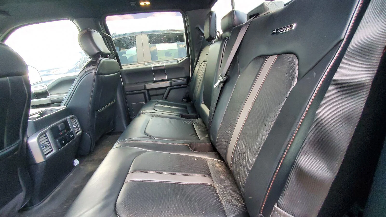 Used 2020 Star White Metallic Tri-Coat Ford Platinum image 5