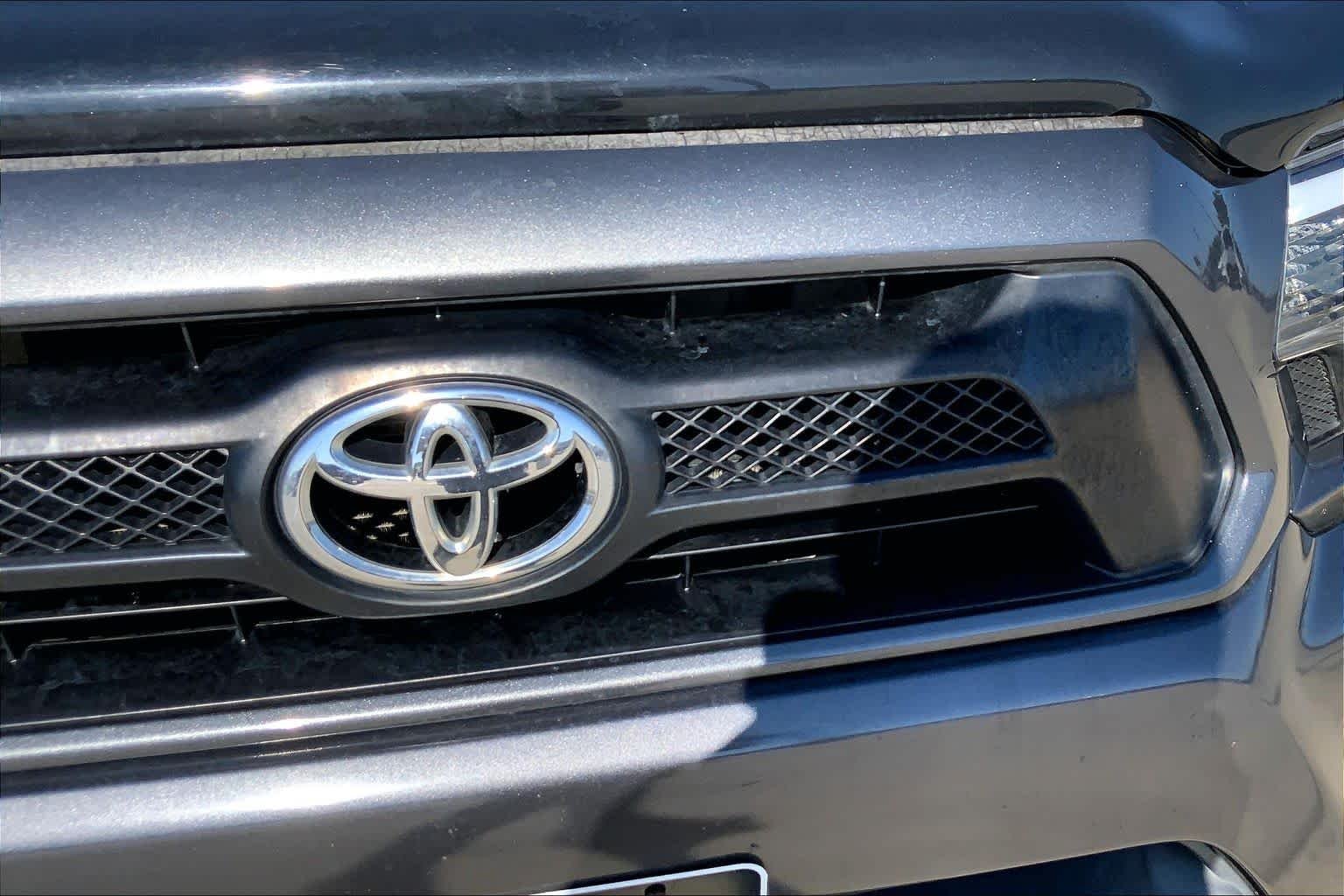 Used 2013 Magnetic Gray Metallic Toyota  image 29