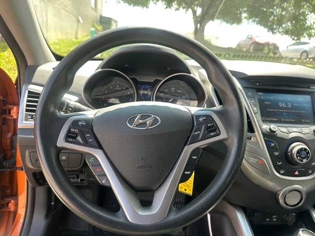 Used 2016 Vitamin C Pearl Hyundai Base image 9