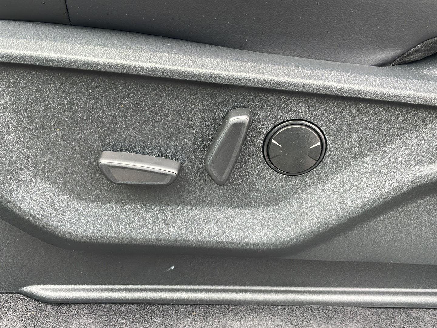 New 2026 Agate Black Metallic Ford Tremor® image 10