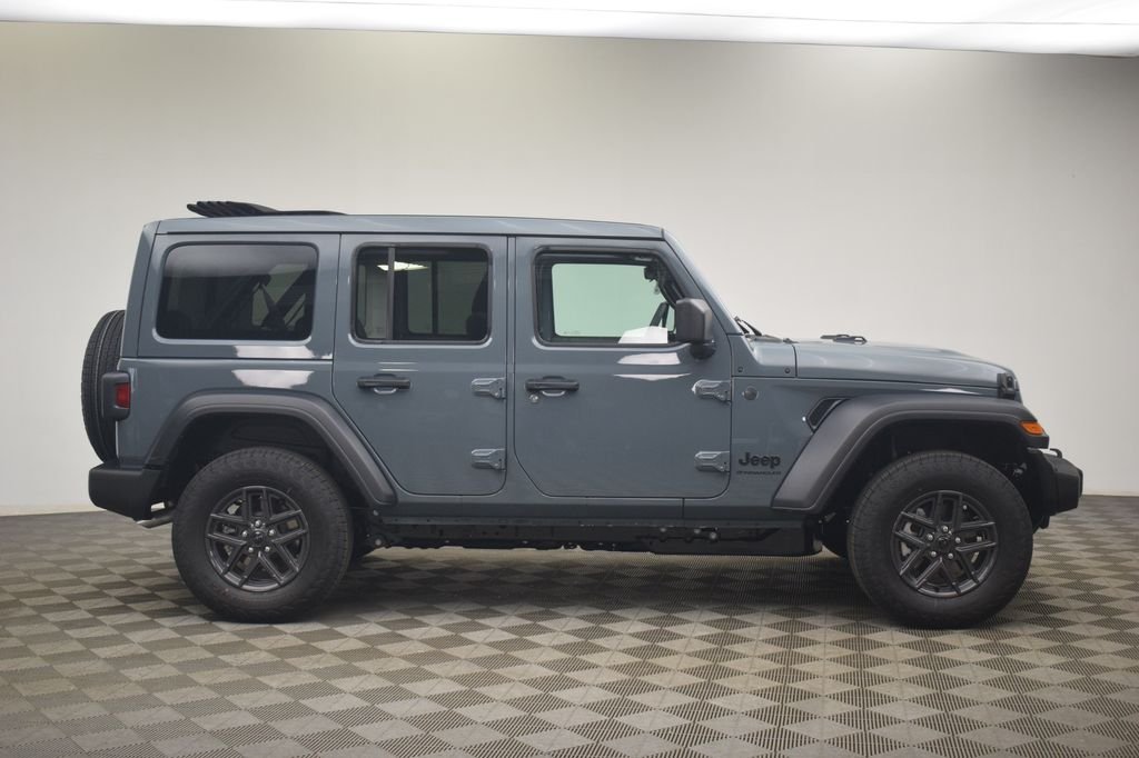 New 2026 Anvil Clear-Coat Exterior Paint Jeep Sport S image 3