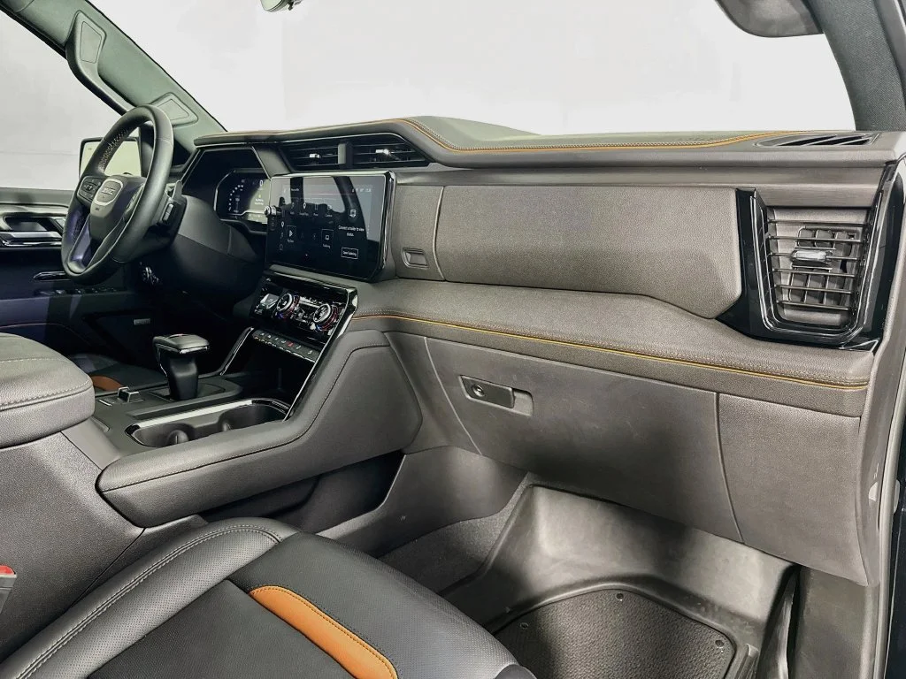 Used 2025 Black GMC AT4 image 37