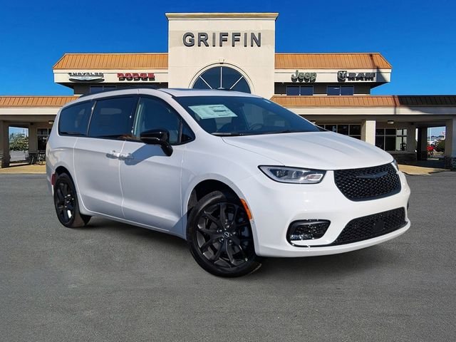 2026 Chrysler Pacifica Limited - Photo 2