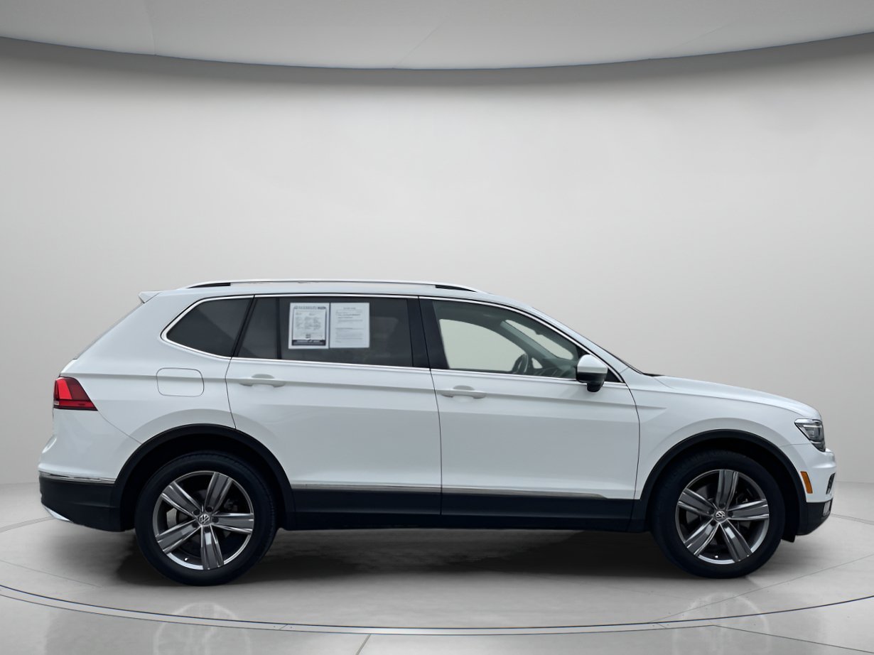 Used 2019 Pure White Volkswagen SEL Premium image 2