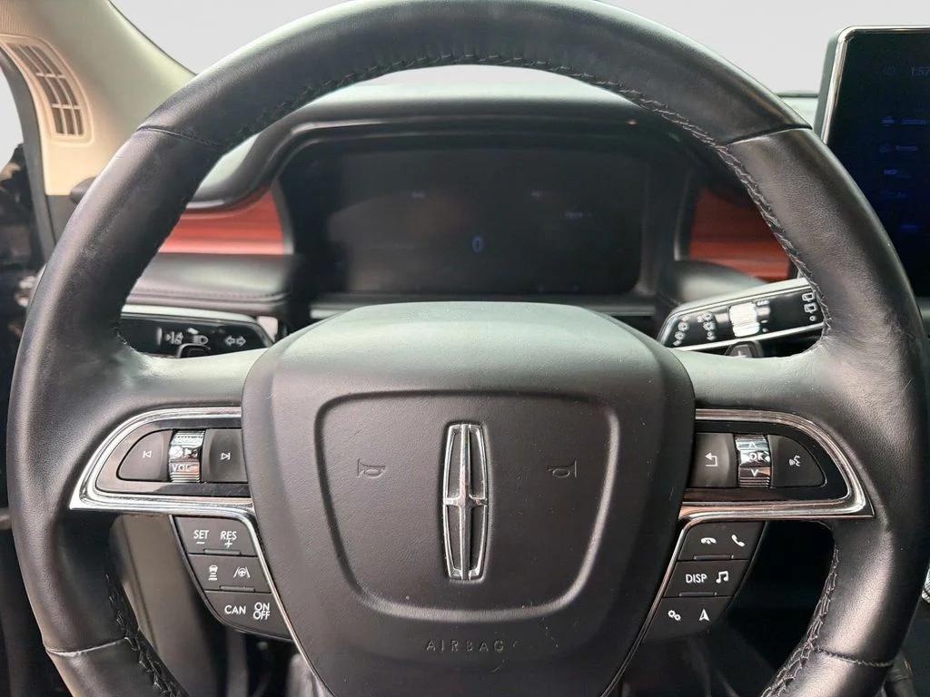 Used 2023 Black Lincoln Reserve image 27