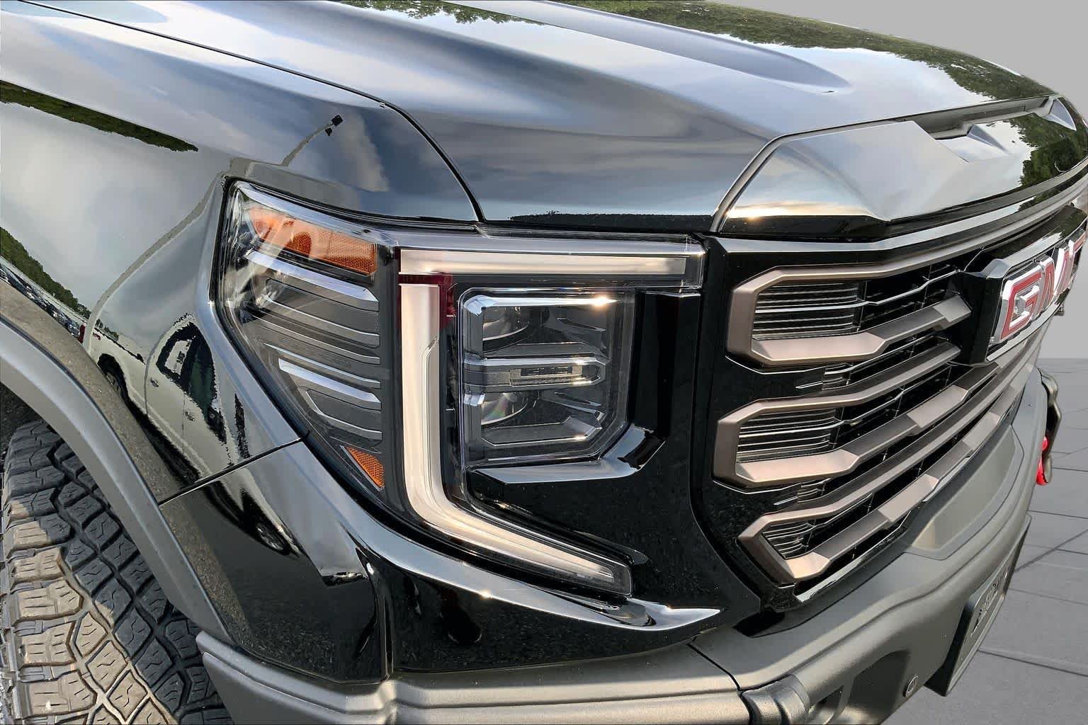 Used 2026 Onyx Black GMC AT4X image 24
