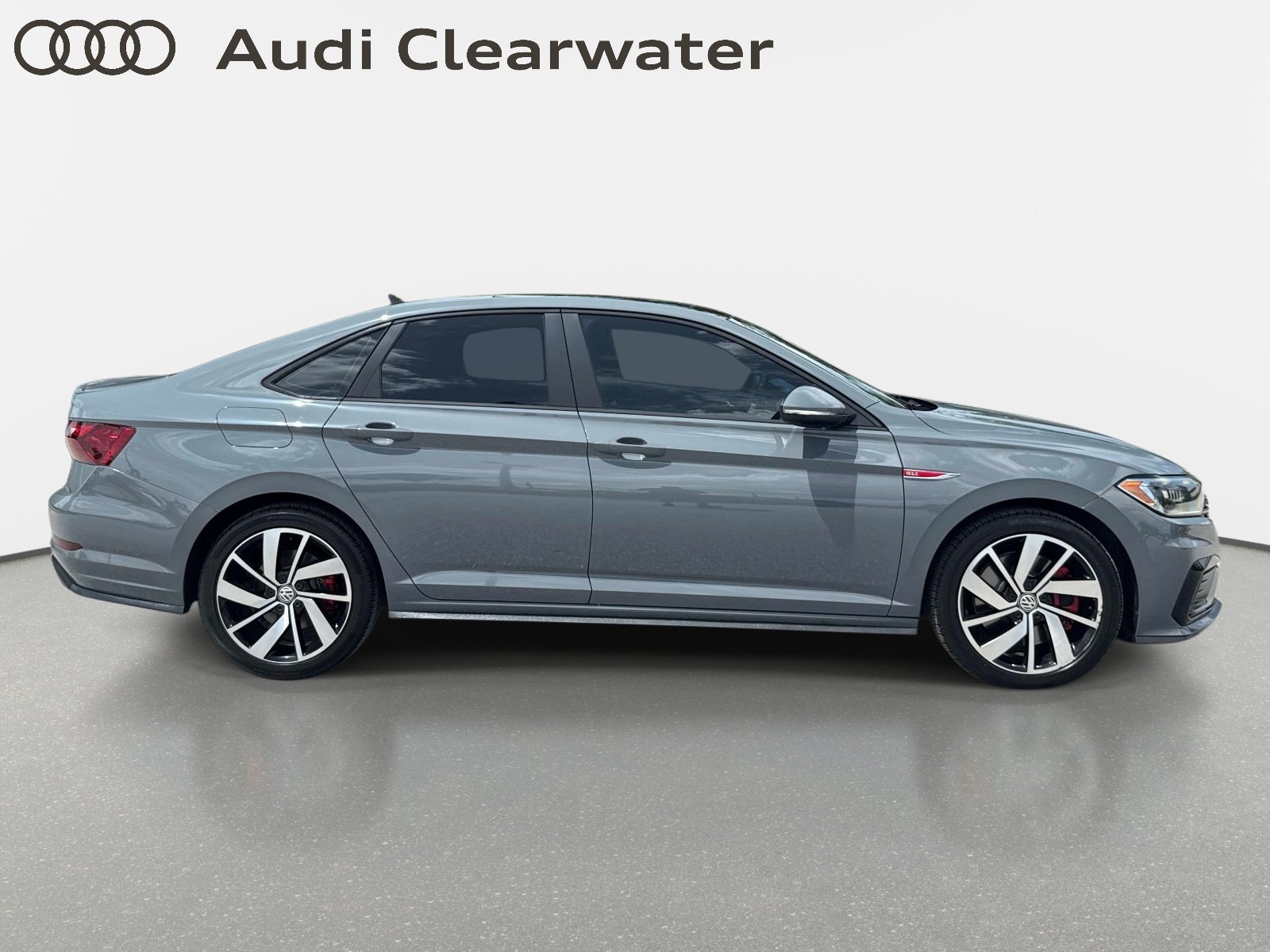 Used 2019 Platinum Gray Metallic Volkswagen R-Line image 5