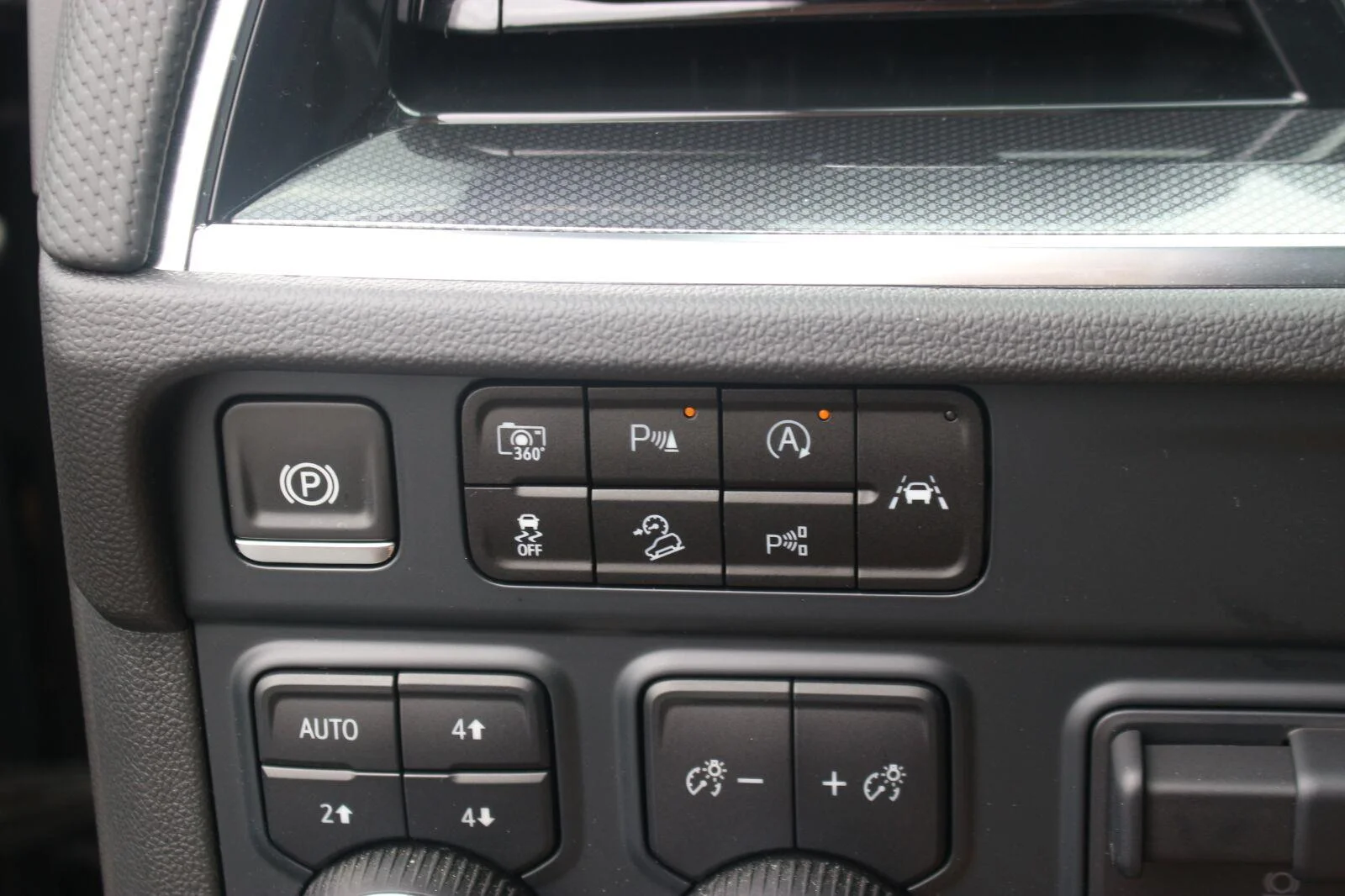 Used 2025 Dark Ash Metallic Chevrolet RST image 29