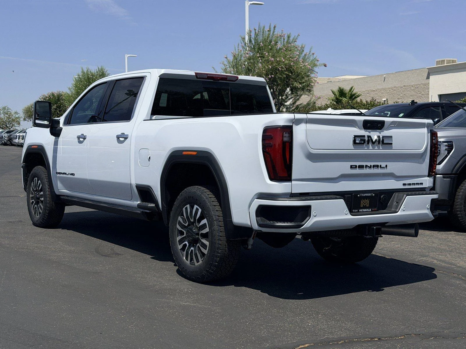 New 2026 Glacier White Tricoat GMC Denali Ultimate image 4