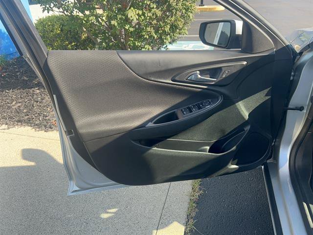 Used 2021 SILVER ICE METALLIC Chevrolet RS image 9