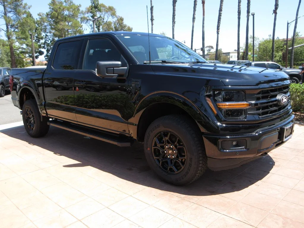 New 2026 Agate Black Metallic Ford XLT image 6