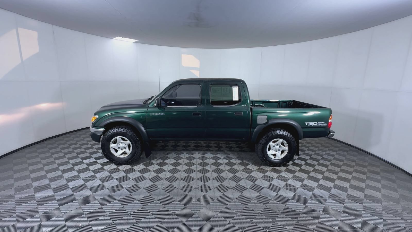 Used 2002 Green Toyota  image 5