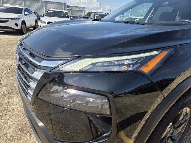 Used 2025 Super Black Nissan SV image 10