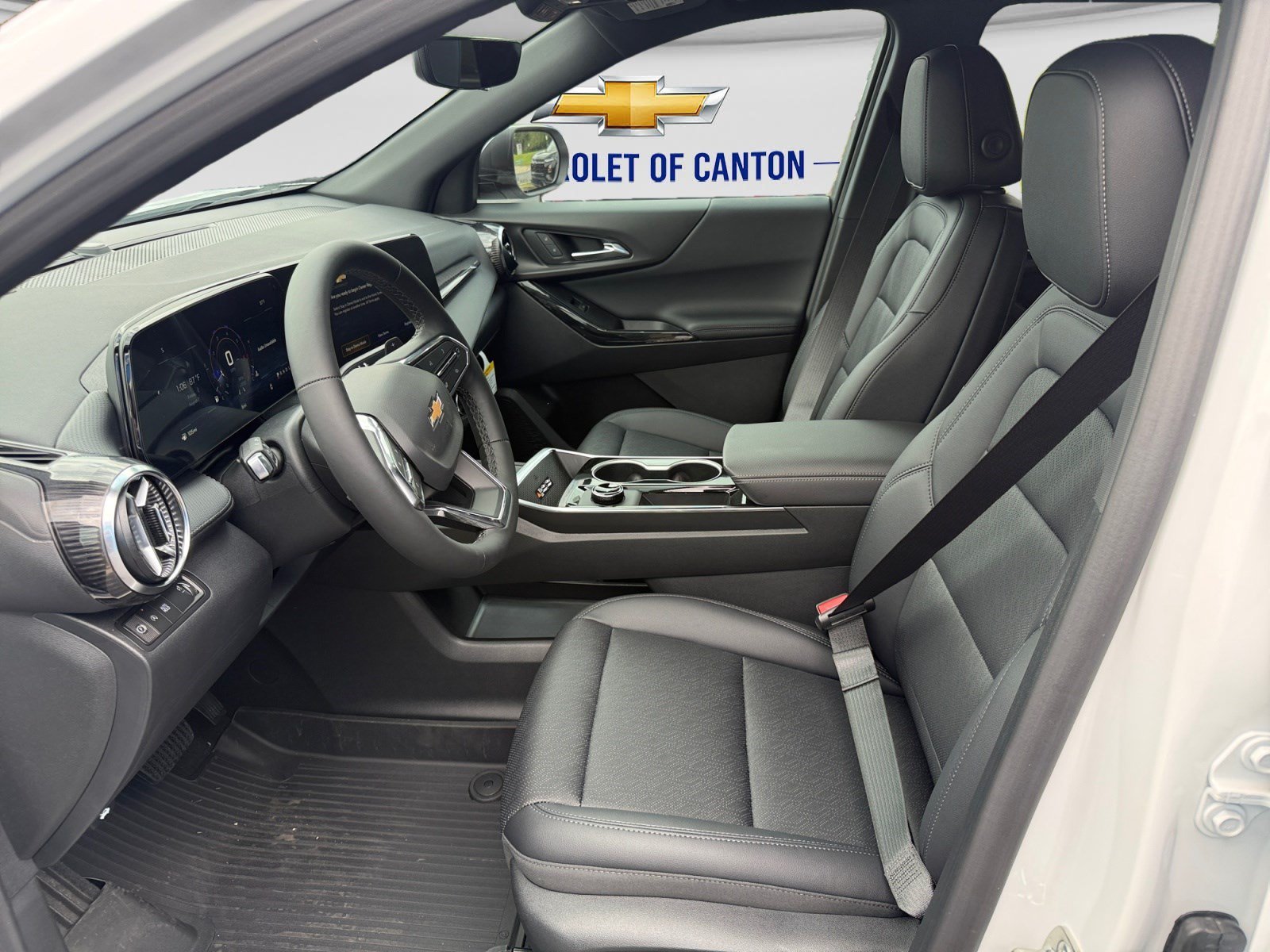 2027 Chevrolet Equinox LT - Photo 9