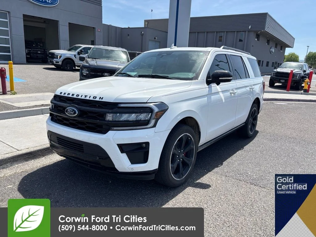 2023 Ford Expedition Limited's photo