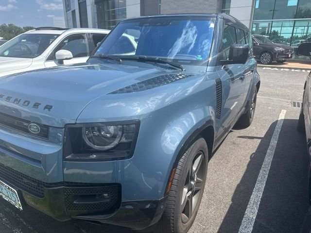 Used 2023 Tasman Blue Land Rover X-Dynamic SE image 4