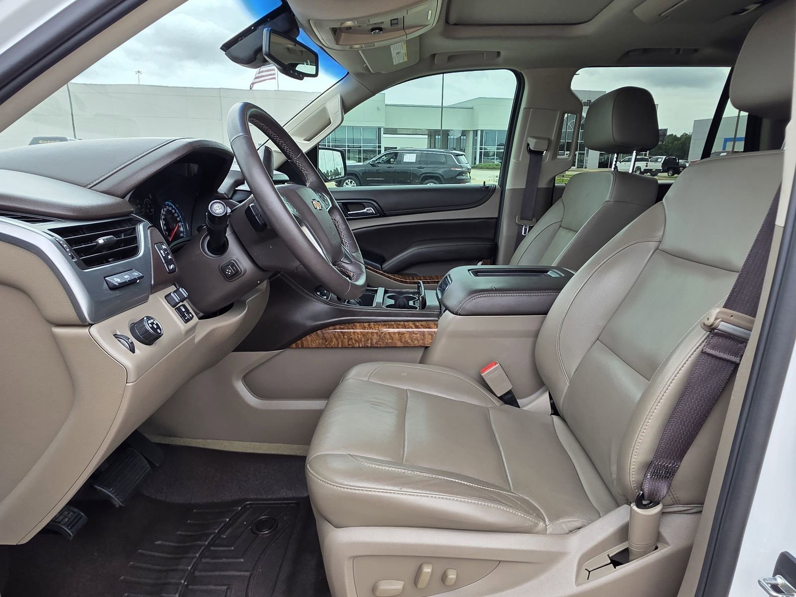 Used 2017 SUMMIT WHITE Chevrolet Premier image 19