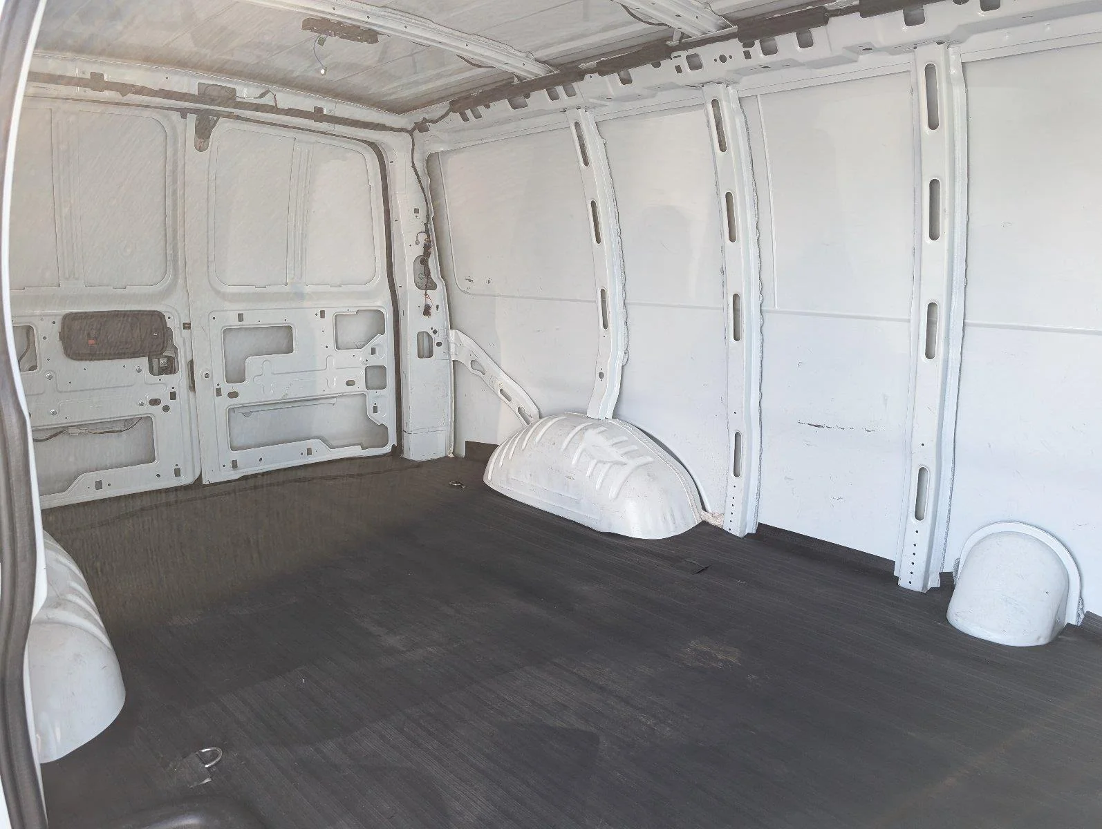 Used 2025 Summit White Chevrolet WT image 35