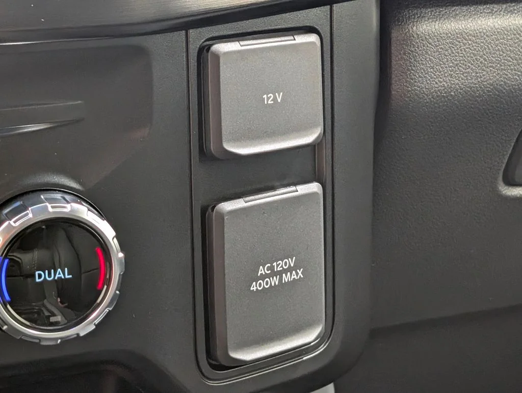 New 2026 Star White Metallic Tri-Coat Ford F-250® Lariat® image 9