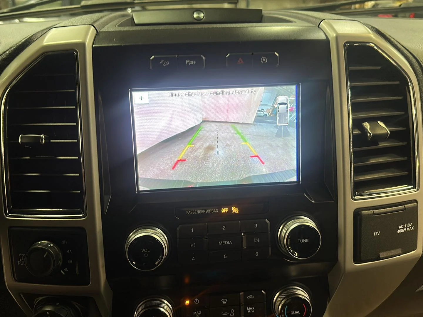 Used 2019 Agate Black Metallic Ford LARIAT image 22