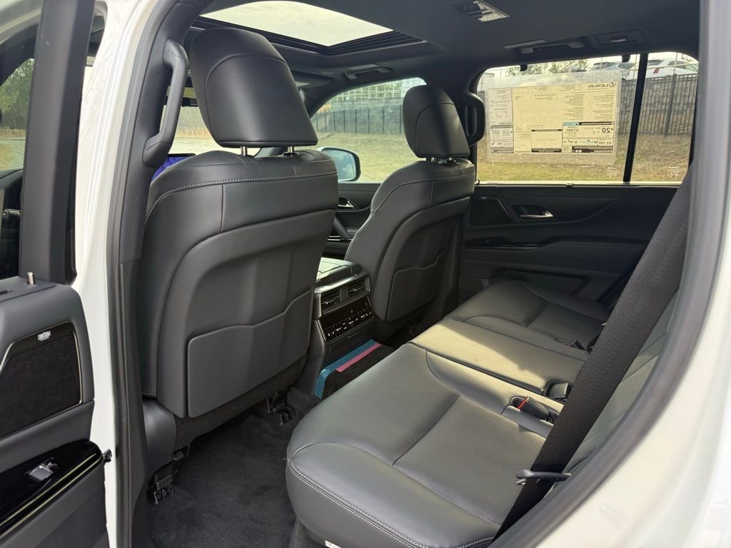2026 Lexus LX 700h Luxury - Photo 24