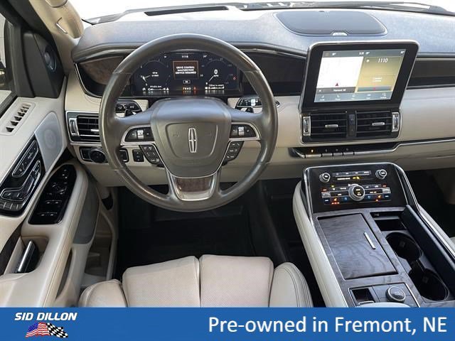 Used 2021 White Lincoln Reserve image 10