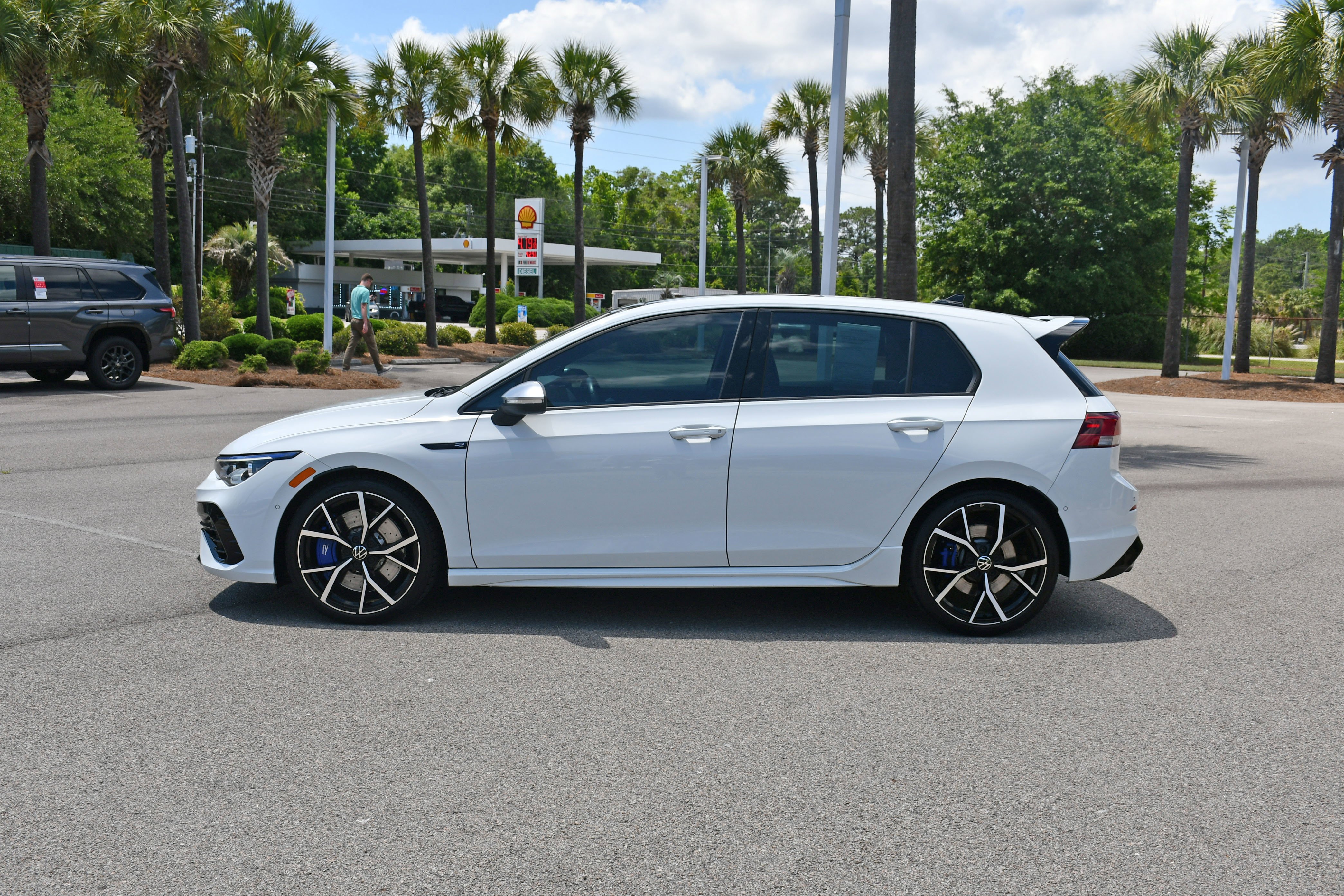 Used 2024  Volkswagen 2.0T image 5