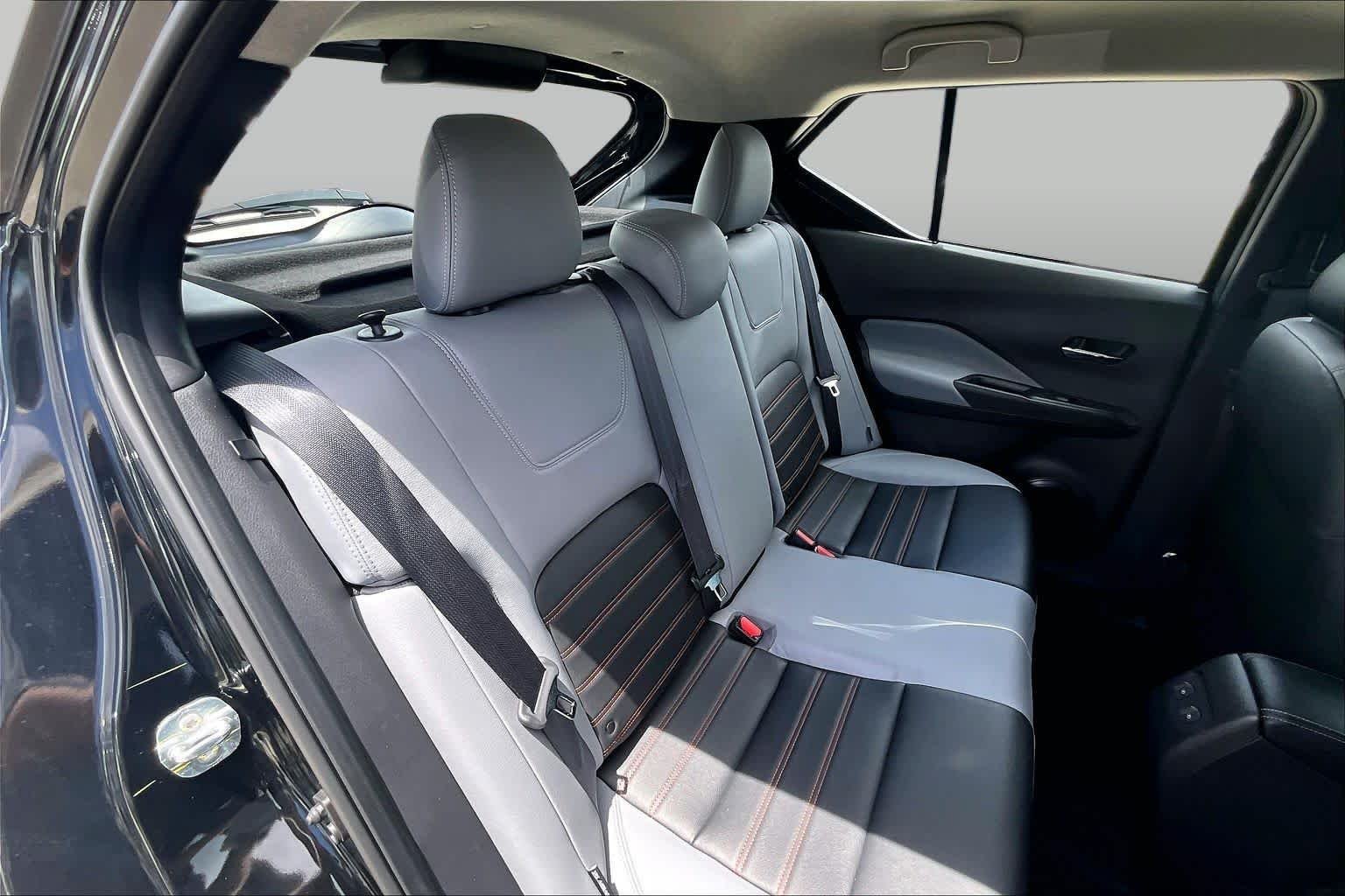Used 2024 Super Black Nissan SR image 19