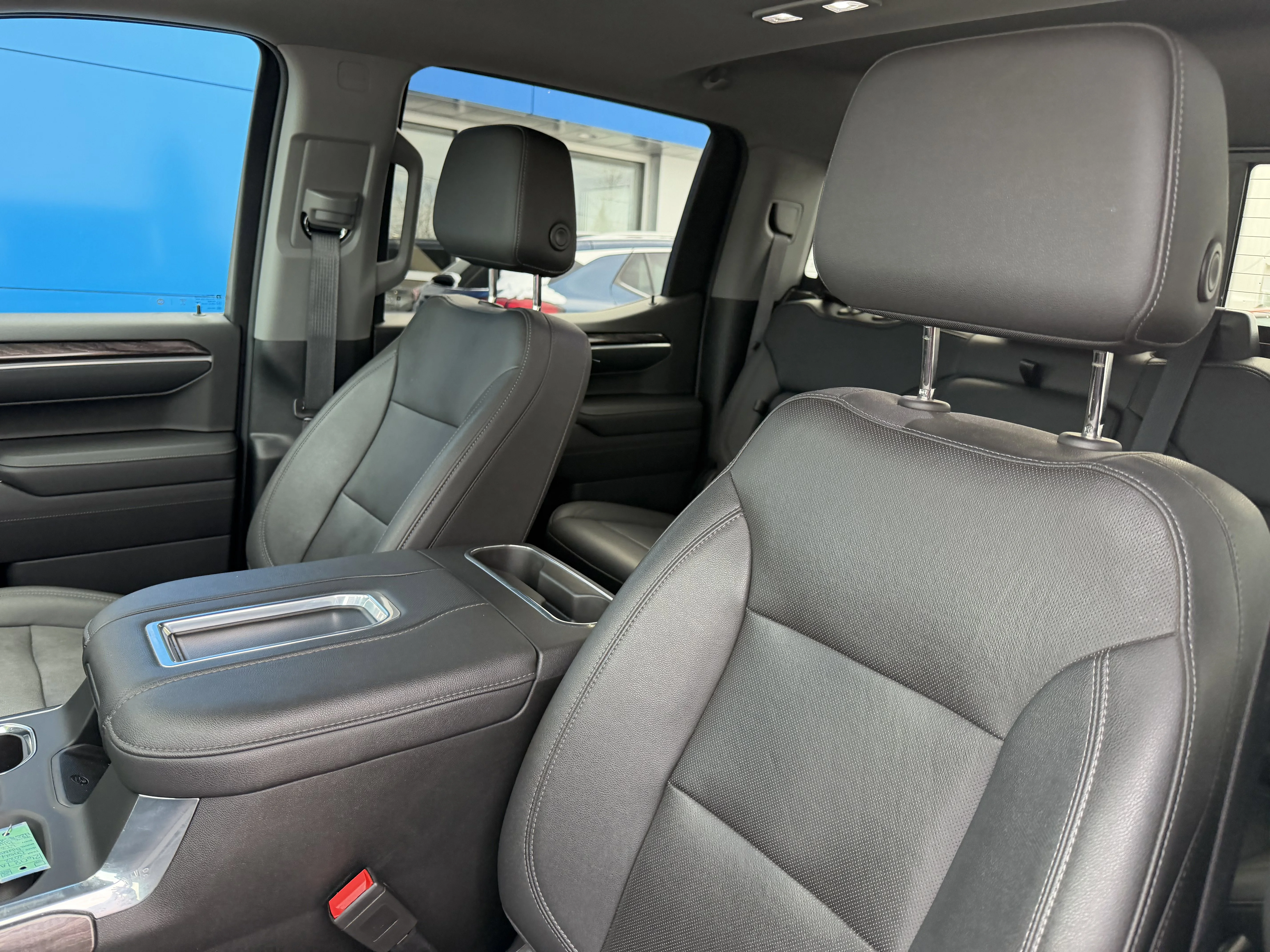 2022 Chevrolet Silverado 1500 LTZ - Photo 18