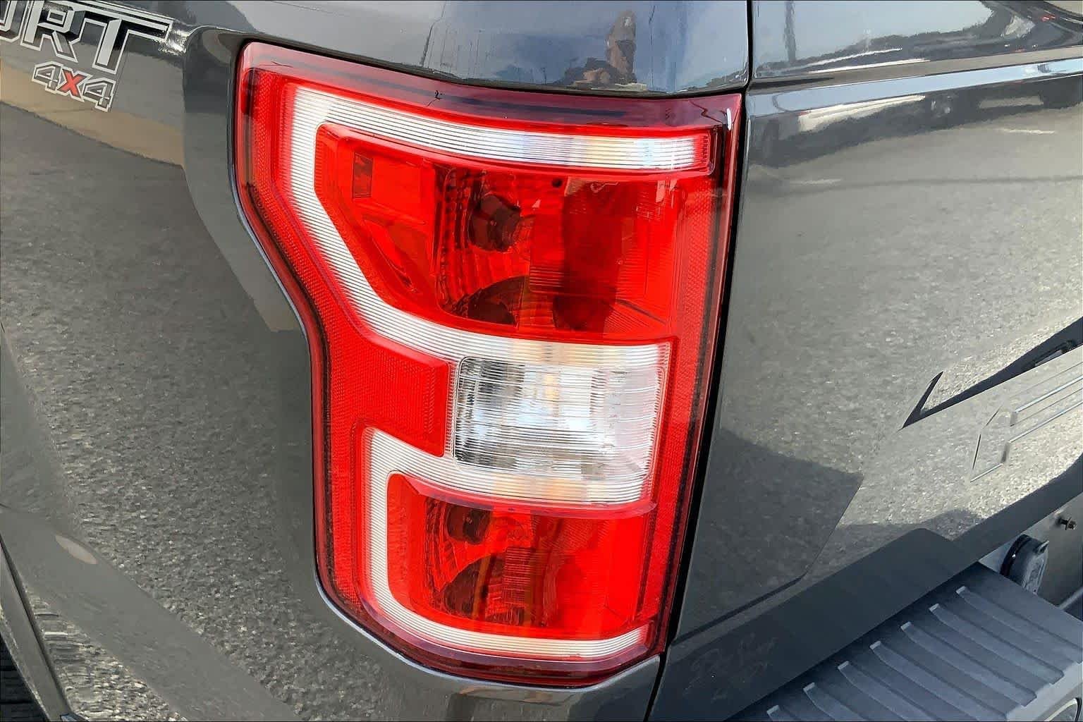 Used 2018 Magnetic Metallic Ford XLT image 26