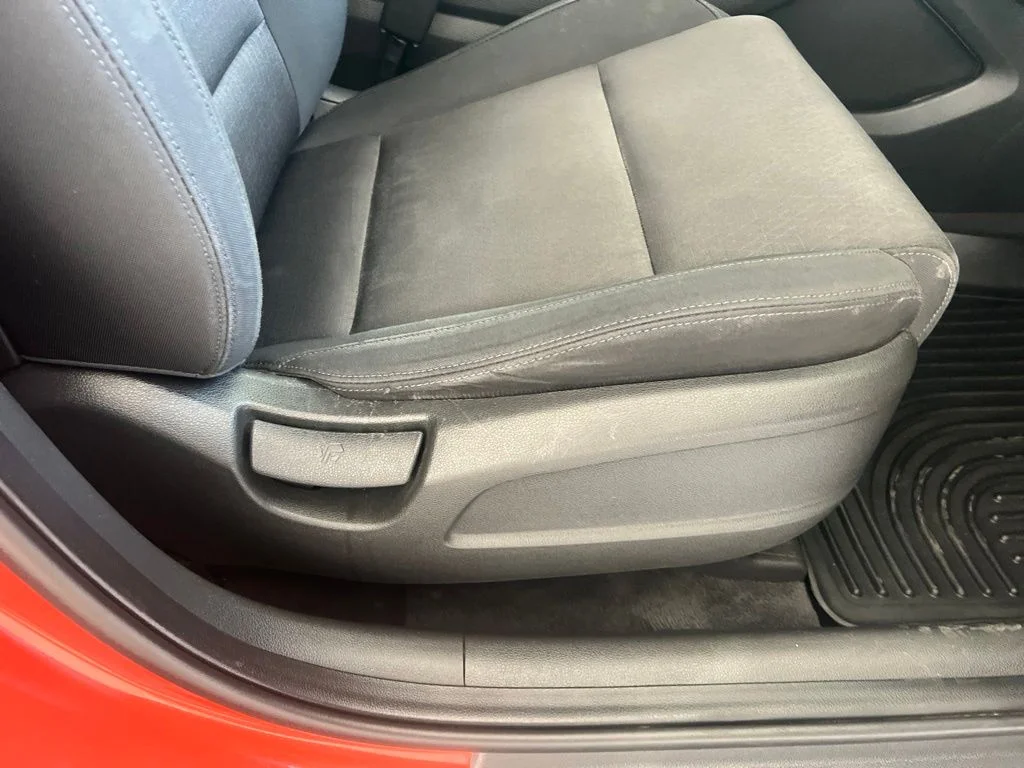 Used 2017 Sunset Hyundai SE image 34