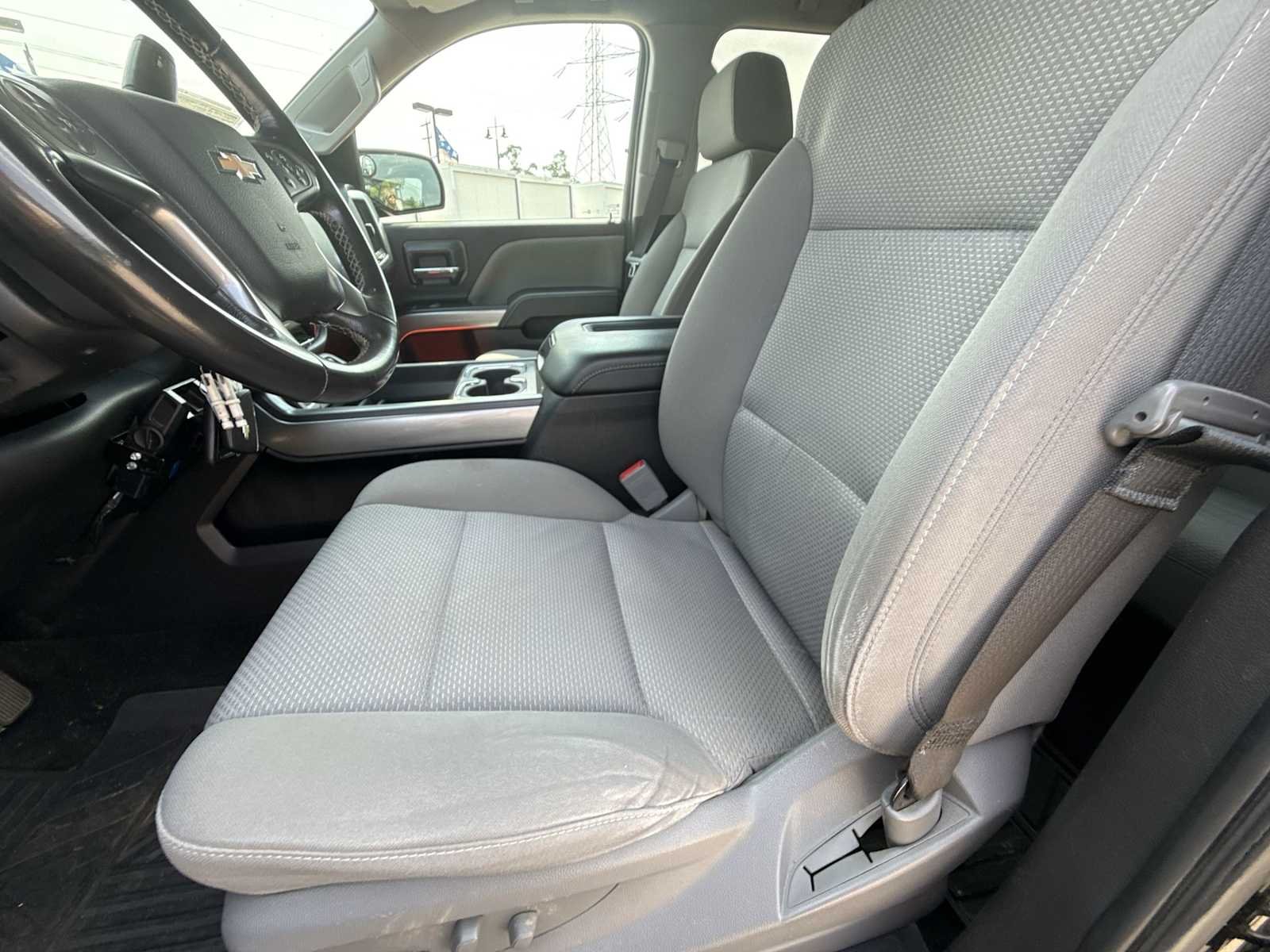 Used 2018 BLACK Chevrolet LT image 32