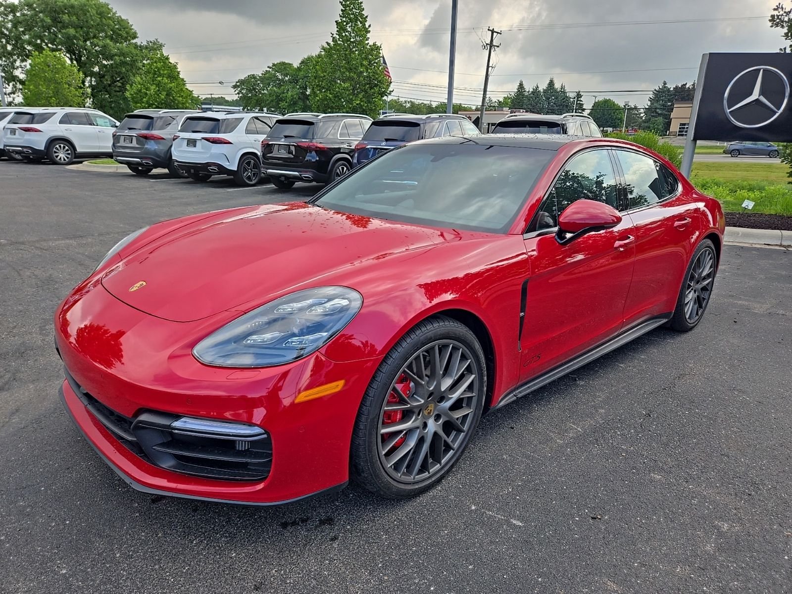 2019 Porsche Panamera GTS's photo
