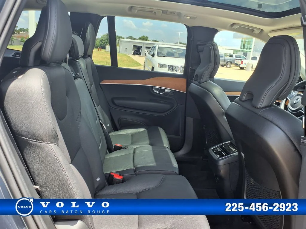 Certified Used 2024 Blue Volvo B5 Plus image 21