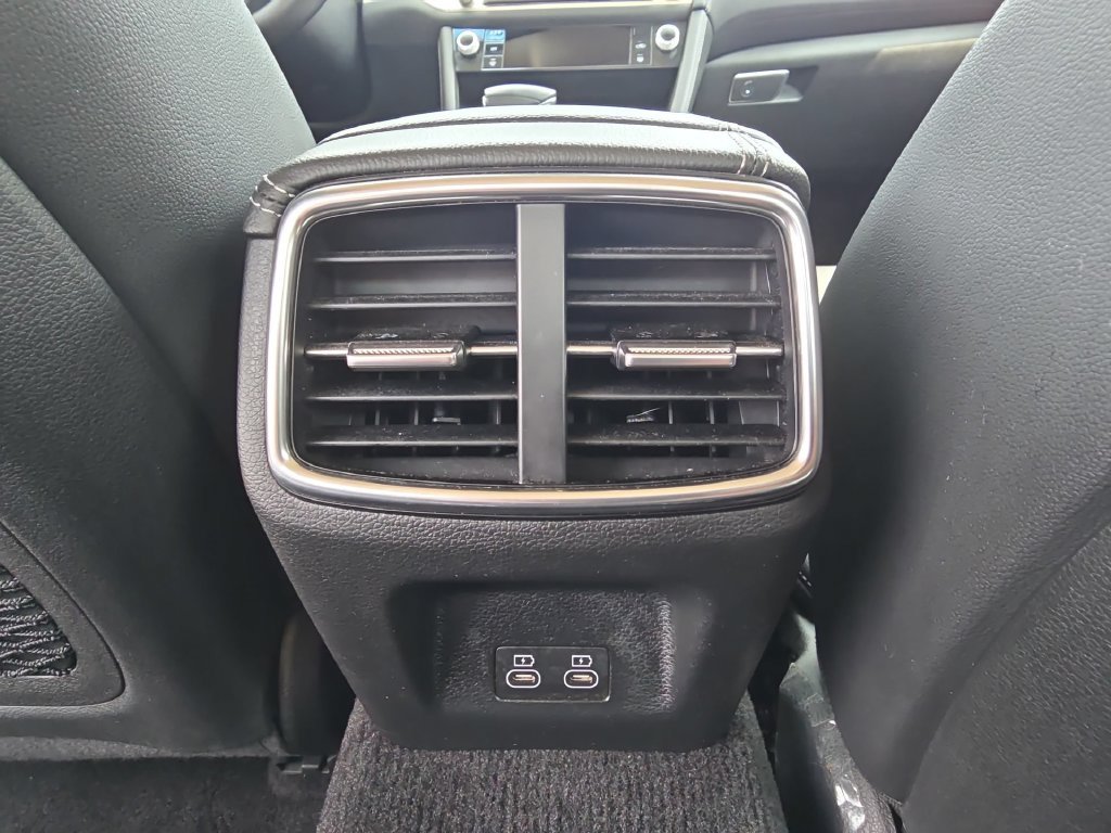 2025 GENESIS G70 Standard - Photo 33